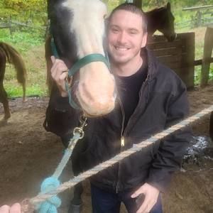 Meet your Posher, Zachary